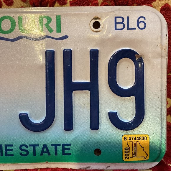 Rustic Retro Missouri License Plate - Picture 4 of 11